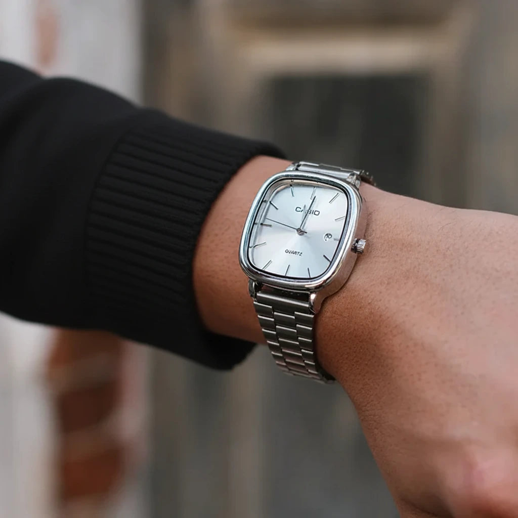 Vintage Casio - Silver with Silver